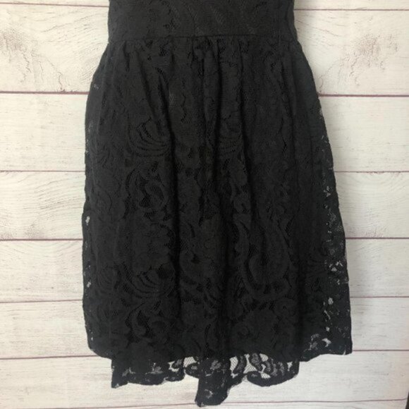 Francesca's Lace Heart Embroidered Dress M - Picture 7 of 7